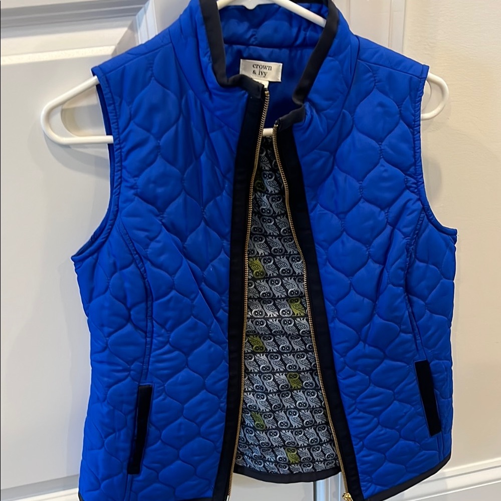 Crown & Ivy Blue Quilted Vest with Textured Design